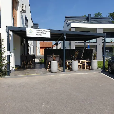 White Mountain Apartman Banovci